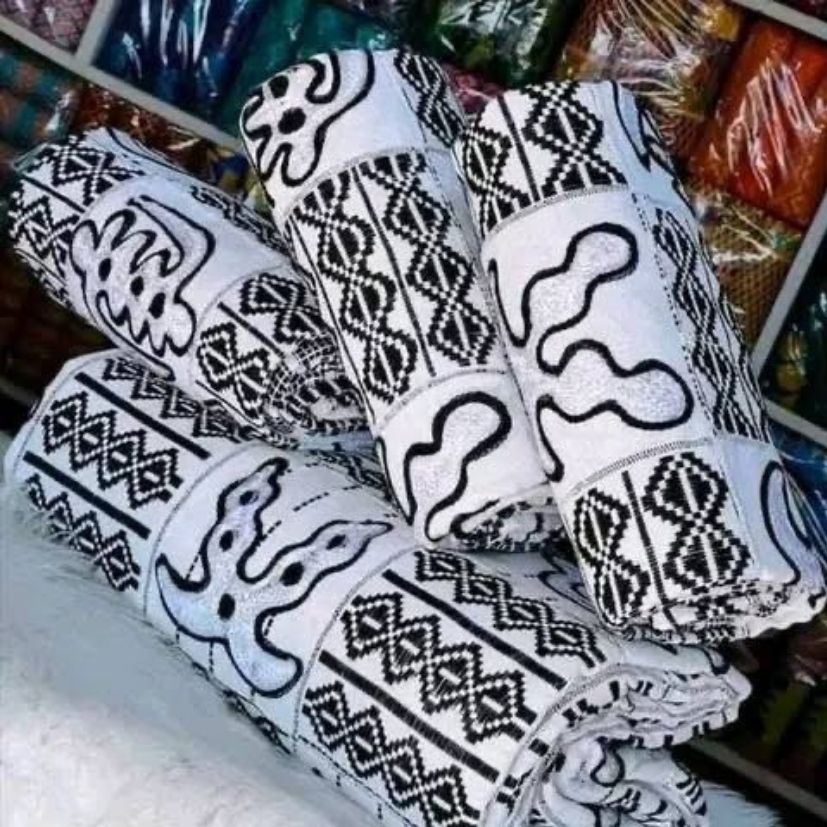 AFRICAN CLOTH (4.4LBS) image 0