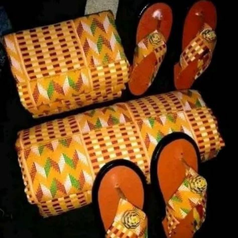 AFRICAN CLOTH WITH NATIVE SANDALS (4.4LBS) image 0
